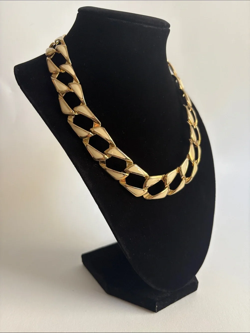 Gold Cream Enamel Link Necklace Sculpted Statement Women Jewelry - Picture 2 of 4